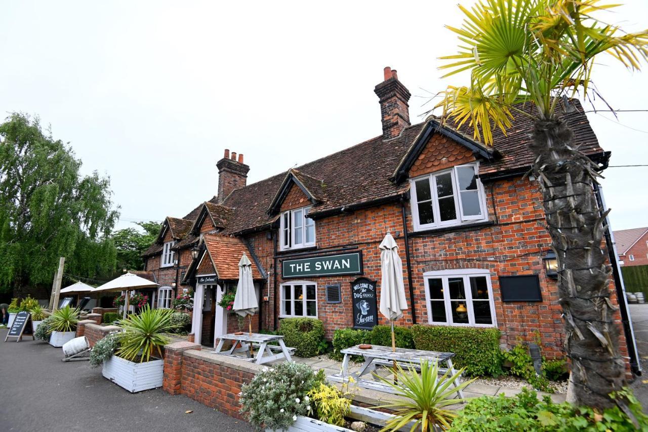 Swan, Thatcham By Marston'S Inns Exterior photo